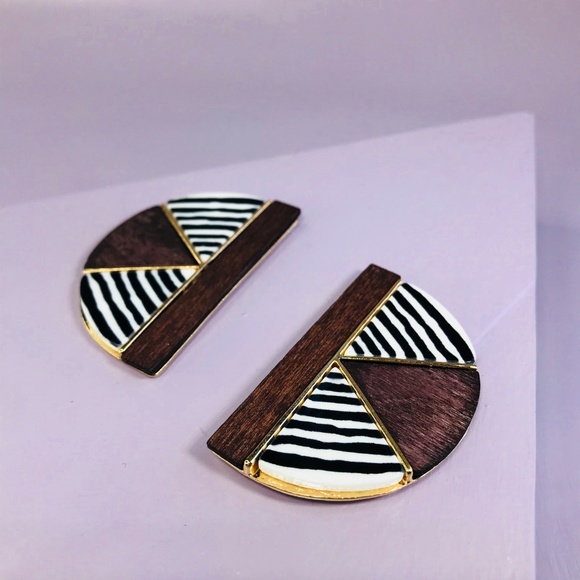 Mixed-Media Half Moon Tribal Stud - Picture 4 of 8